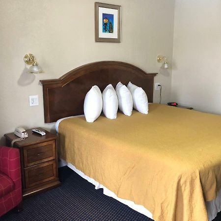Knights Inn Harrisonville Ngoại thất bức ảnh